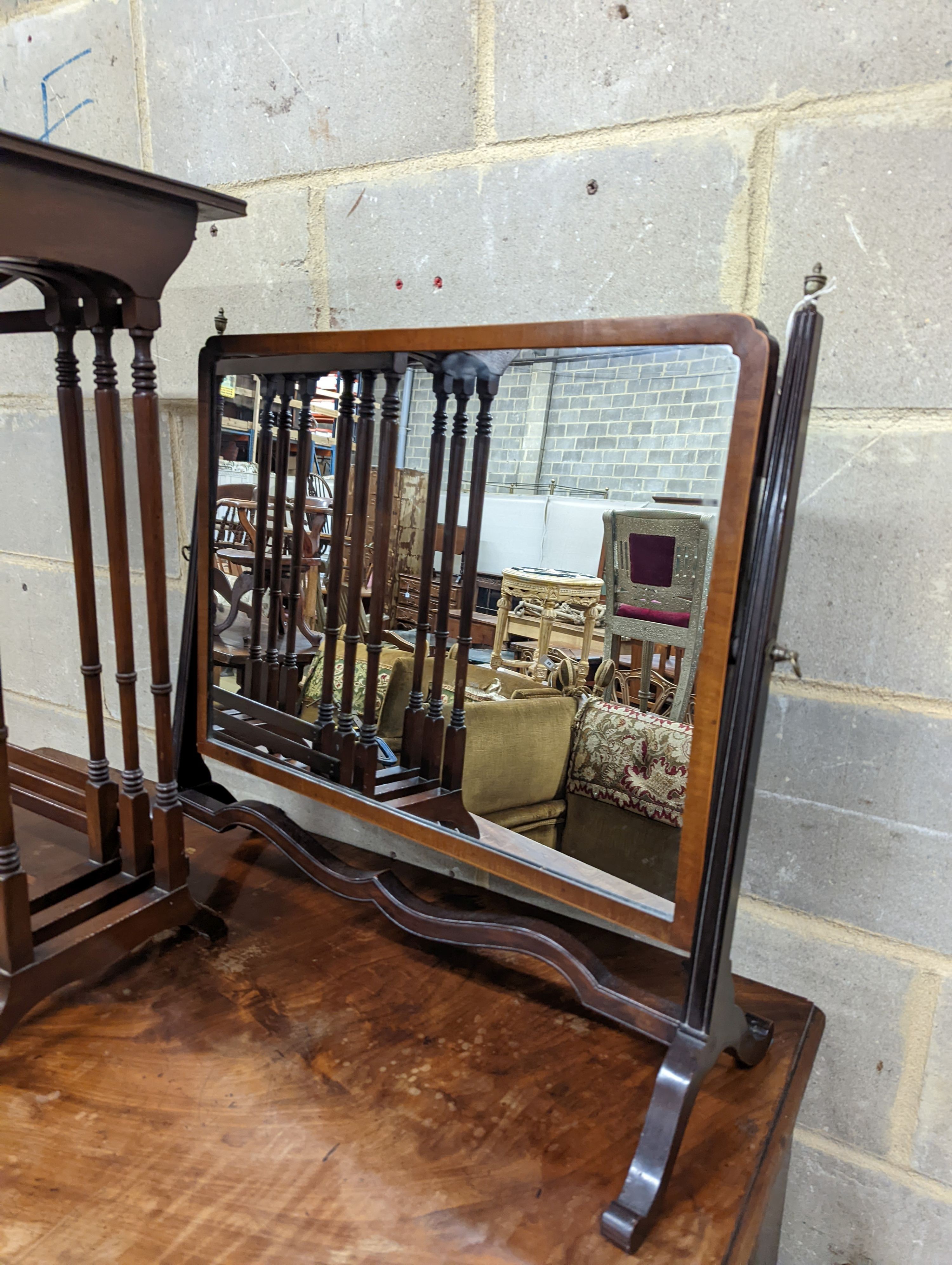 An Edwardian mahogany toilet mirror and a nest of tea tables. Tables measure - W-53cm, D-35cm, H-71cm.